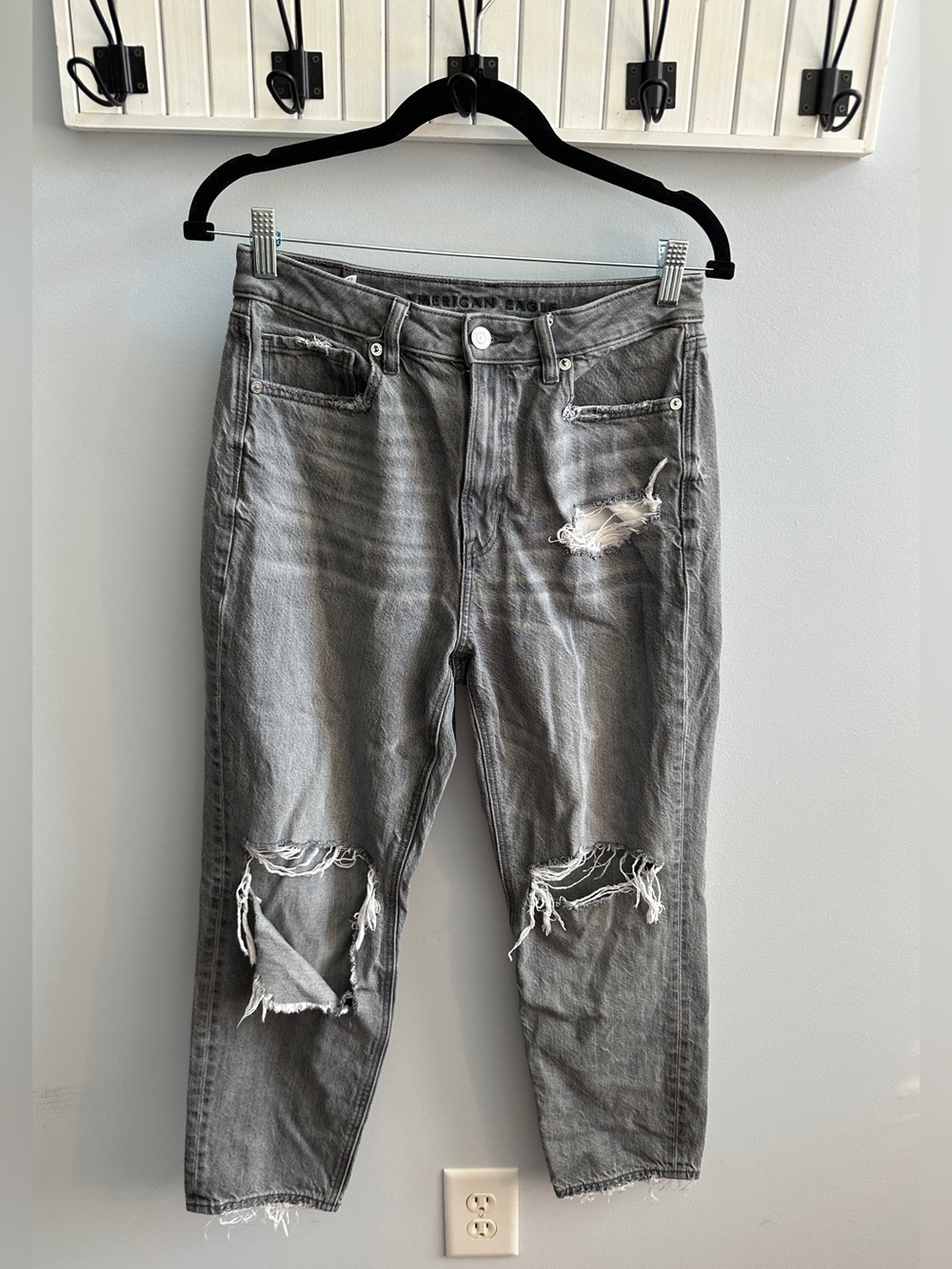 American Eagle Outfitters Gray Distressed Boyfriend Jeans- Women’s